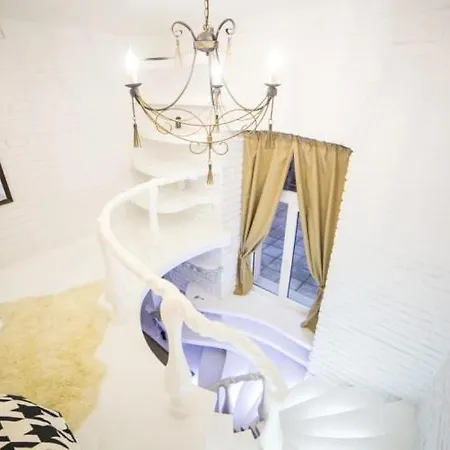 в центрі львова для 4-х гостей * Lviv